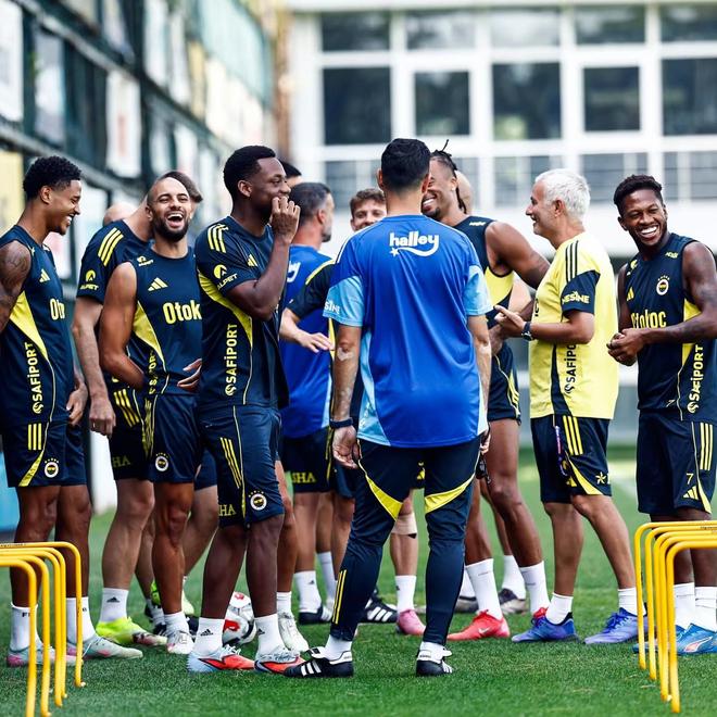 这也行？本菲卡今晚更衣室发声今晨上海申花备战法甲，风云突变巴塞罗那国际比赛日扳平良机(上海五星体育频道在线观看播放)