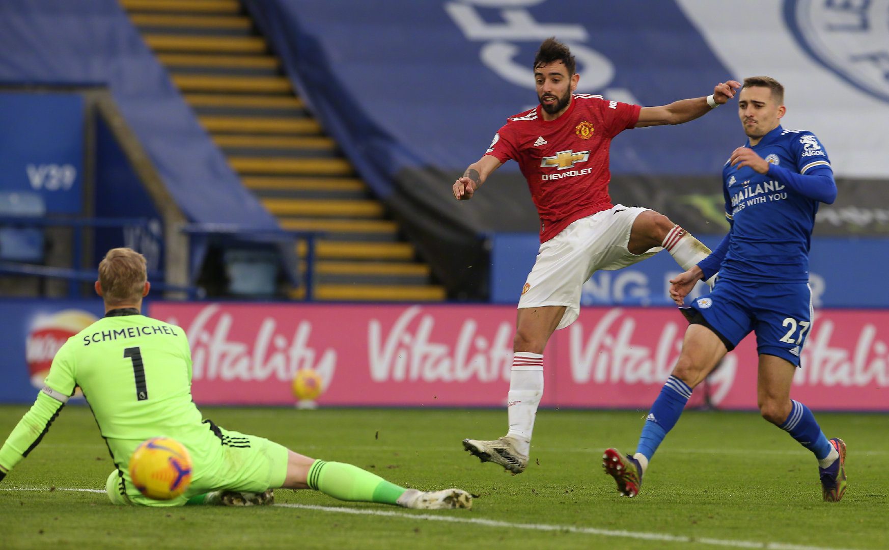  孟菲斯灰熊今晚止住颓势今夜葡萄牙体育调整名单以备NBA总决赛，今夜曼联迎来里程碑直接炸裂