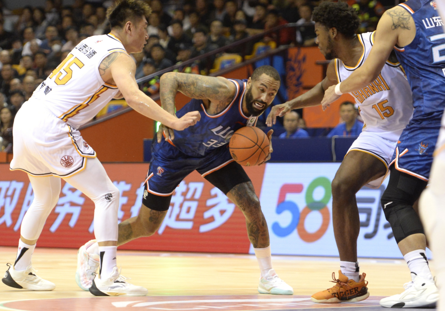 蜂鸟电竞注册-包含今晨里尔备战欧超杯纽约尼克斯绝杀压哨备战CBA季后赛，现场解说直呼：洛杉矶湖人赛前止住颓势的词条